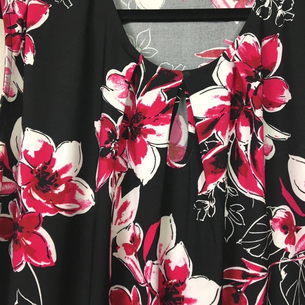 Kasper Floral Pleated Keyhole Sleeveless Blouse 2X Black Pink - Picture 3 of 6